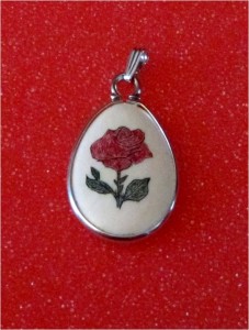 Rose pendant