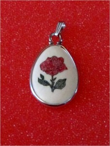 Rose pendant