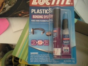 Loctite Plastic bonding with separate accellerator pen