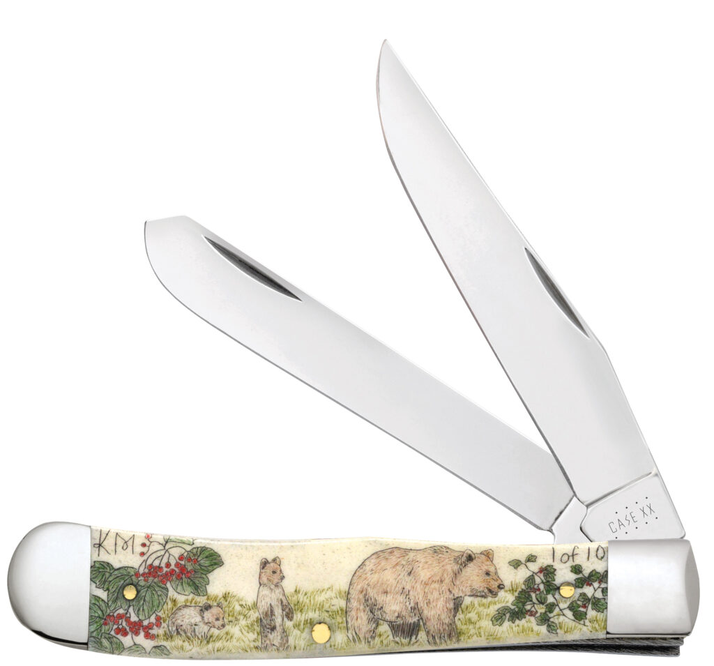 Bear and cubs on Case knife - 1 of 10